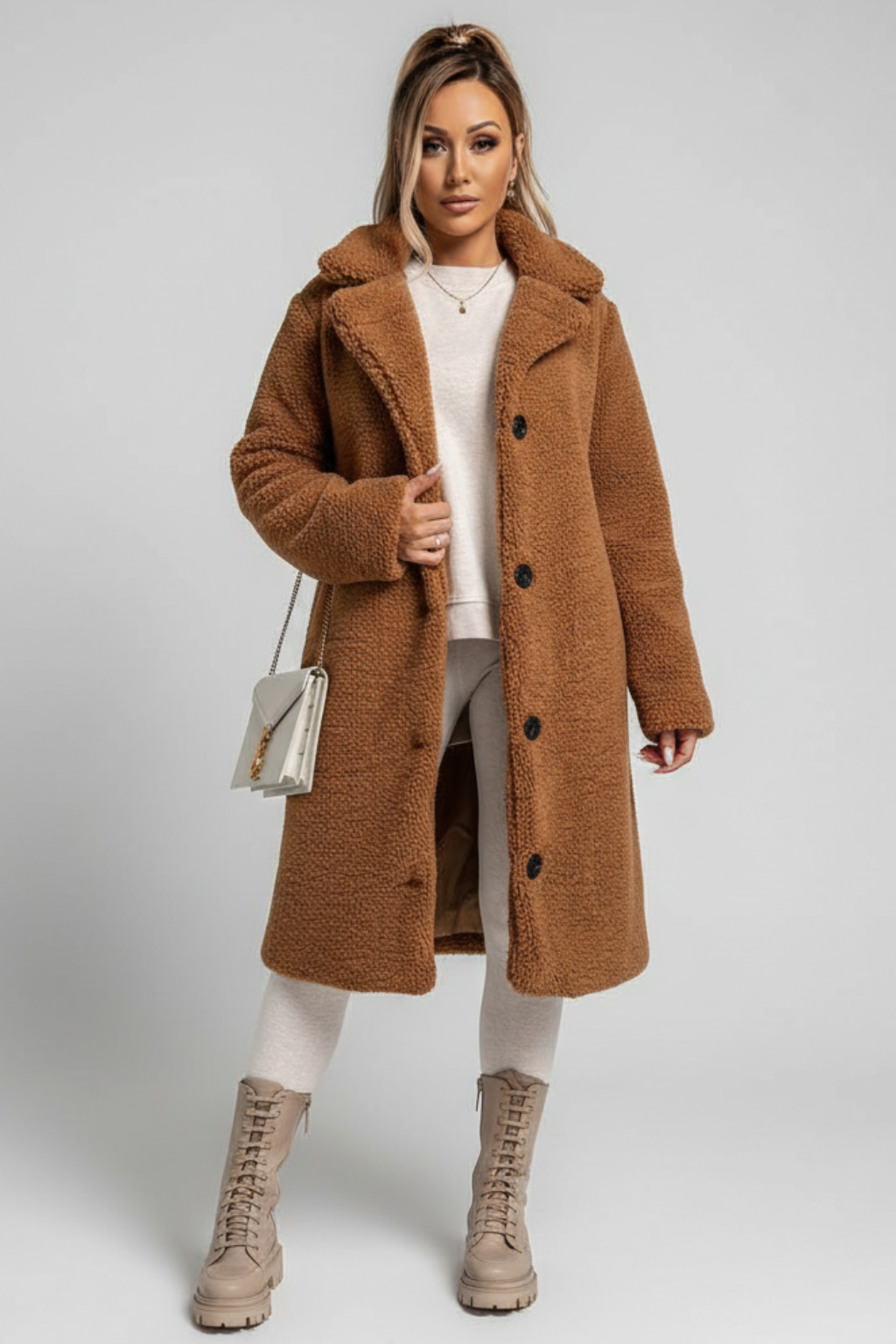 Cappotto elegante in peluche da donna