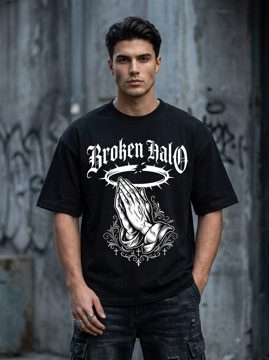 T-Shirt Oversize Broken Halo - Indossata